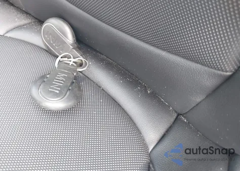 2016 Mini Hardtop Cooper from USA, damaged, VIN WMWXP5C5XG2D13487